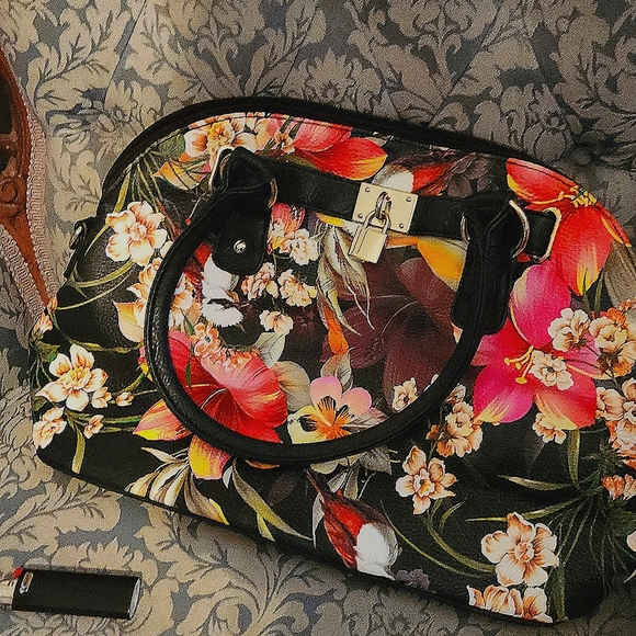 Floral Black Handbag - Picture 3 of 6